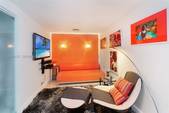 Building Photo - 900 Biscayne Blvd
