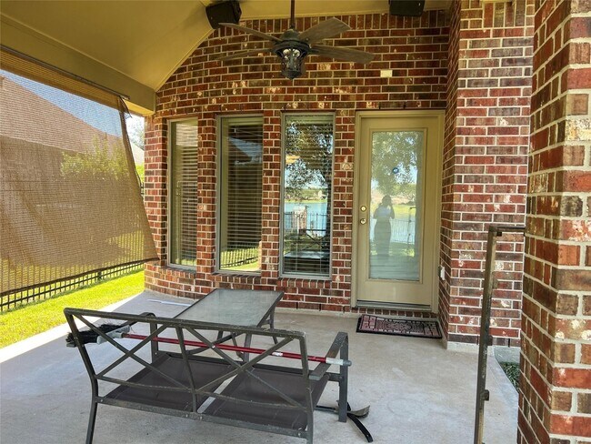 Building Photo - 25419 Lockspur Dr