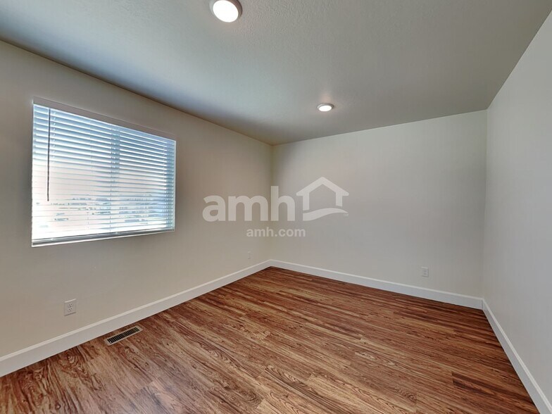 Building Photo - 2705 W 3290 S