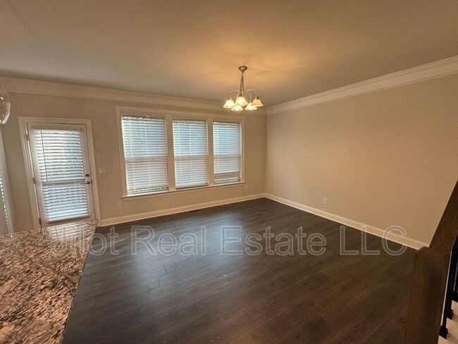 Building Photo - 2575 Clairebrooke Bnd