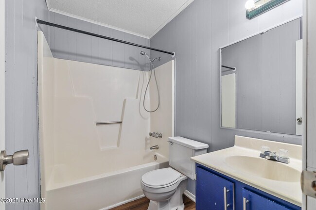 Building Photo - 107 Ravenwood Dr