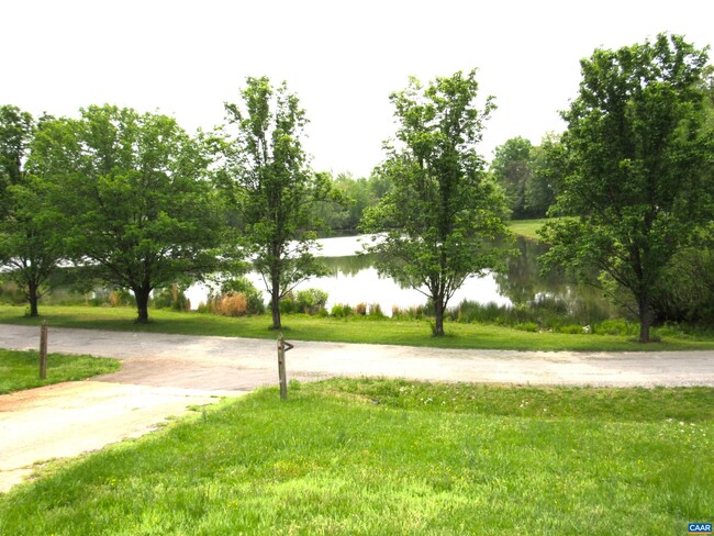 Building Photo - 71 Harmony Ln