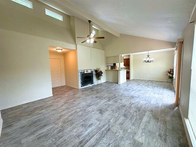 Building Photo - 17802 Autumn Trails Ln