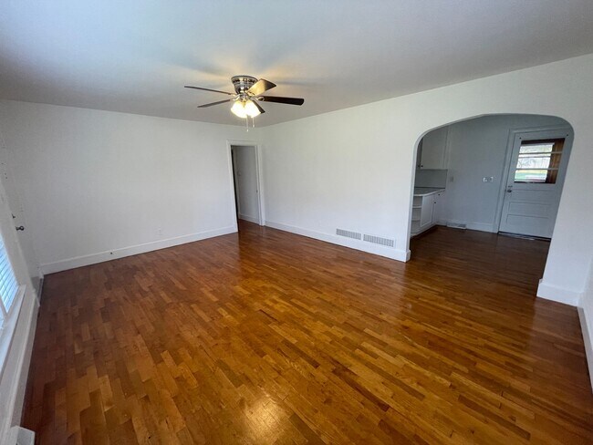 Building Photo - 5057 Wrightsville Ave