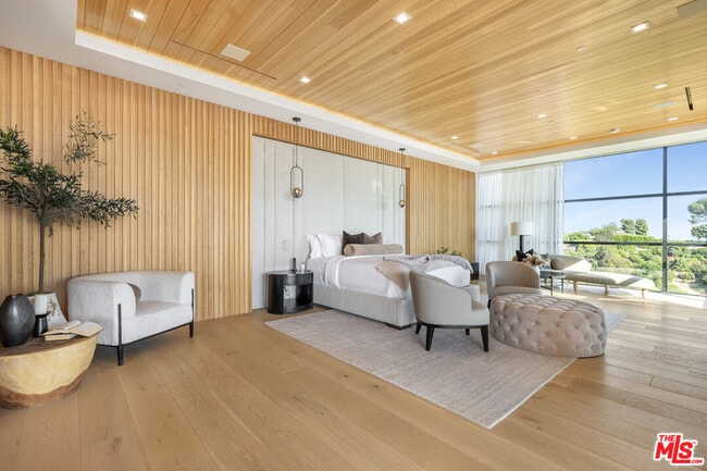 Building Photo - 1033 Somera Rd