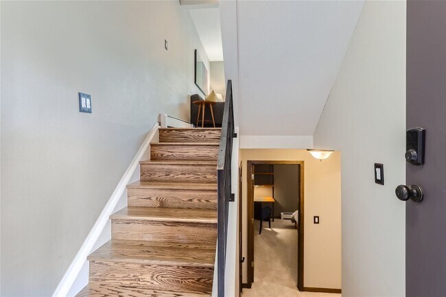 Building Photo - Cozy 2 BDR Home in Boulder with Hot Tub