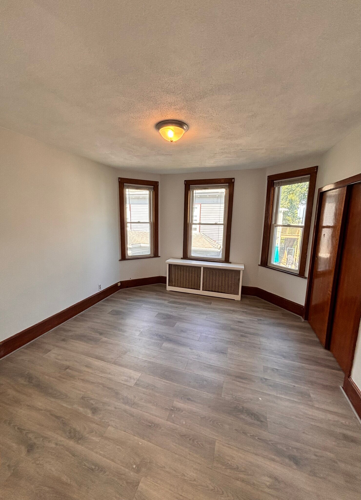 Building Photo - 122 Aldrich St