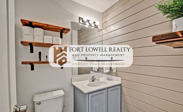 Building Photo - 8169 W Groom Creek Rd