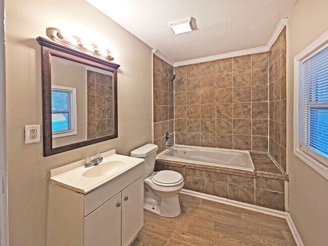 Building Photo - Updated 3-Bedroom Ranch Backing to Swann Nature Preserve