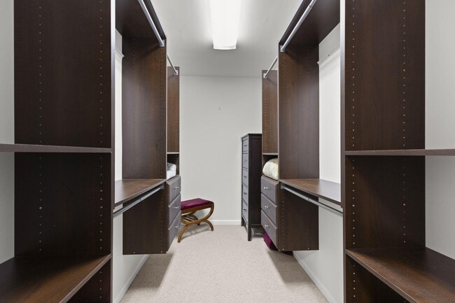 Building Photo - 2400 Presidential Way