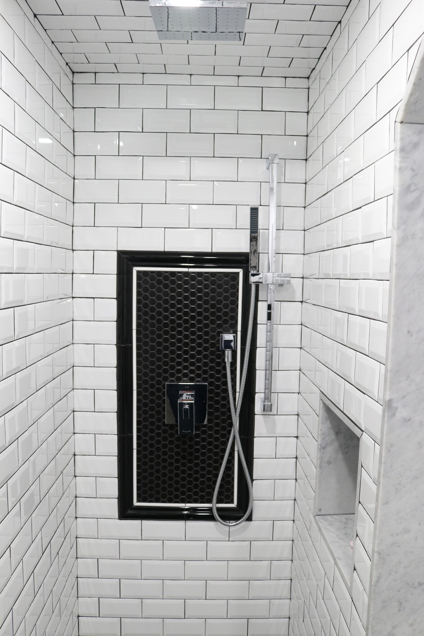 Building Photo - 614 Valley Ave