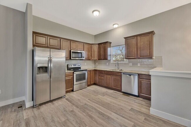 Building Photo - 2216 Quivira Cir