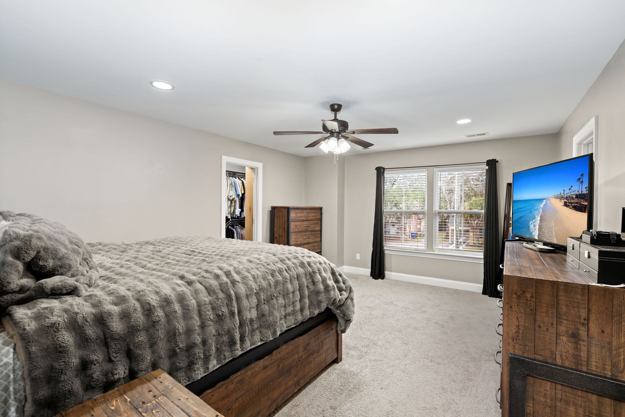 Building Photo - 65 Folly Road Blvd