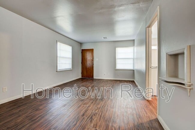 Building Photo - 432 Babb Dr