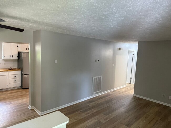 Building Photo - Renovated Rocky Hill Home