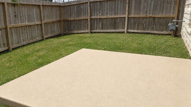 Building Photo - 114 Sendero Dr