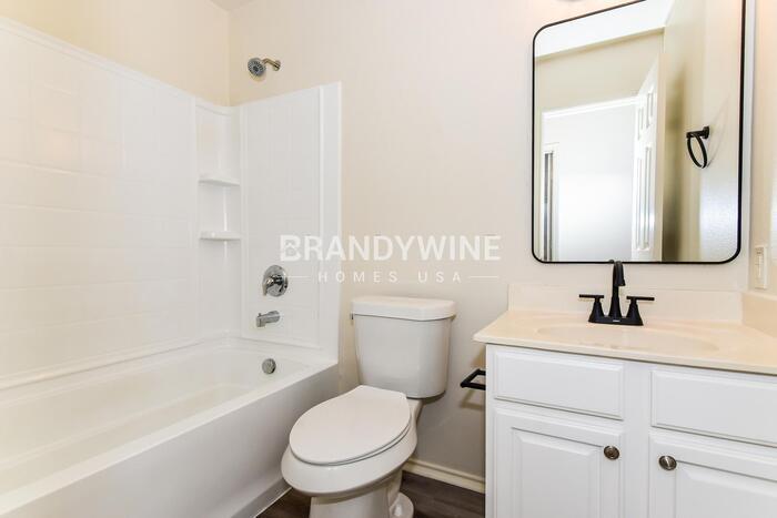 Building Photo - 523 Indian Paintbrush Dr