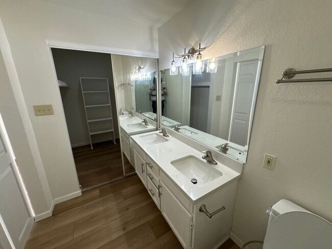 Building Photo - 9345 N 92nd St