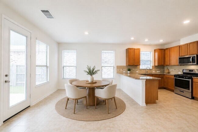 Building Photo - 17334 Texas Willow Dr