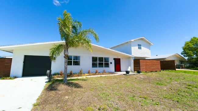Building Photo - 321 Cornell Dr