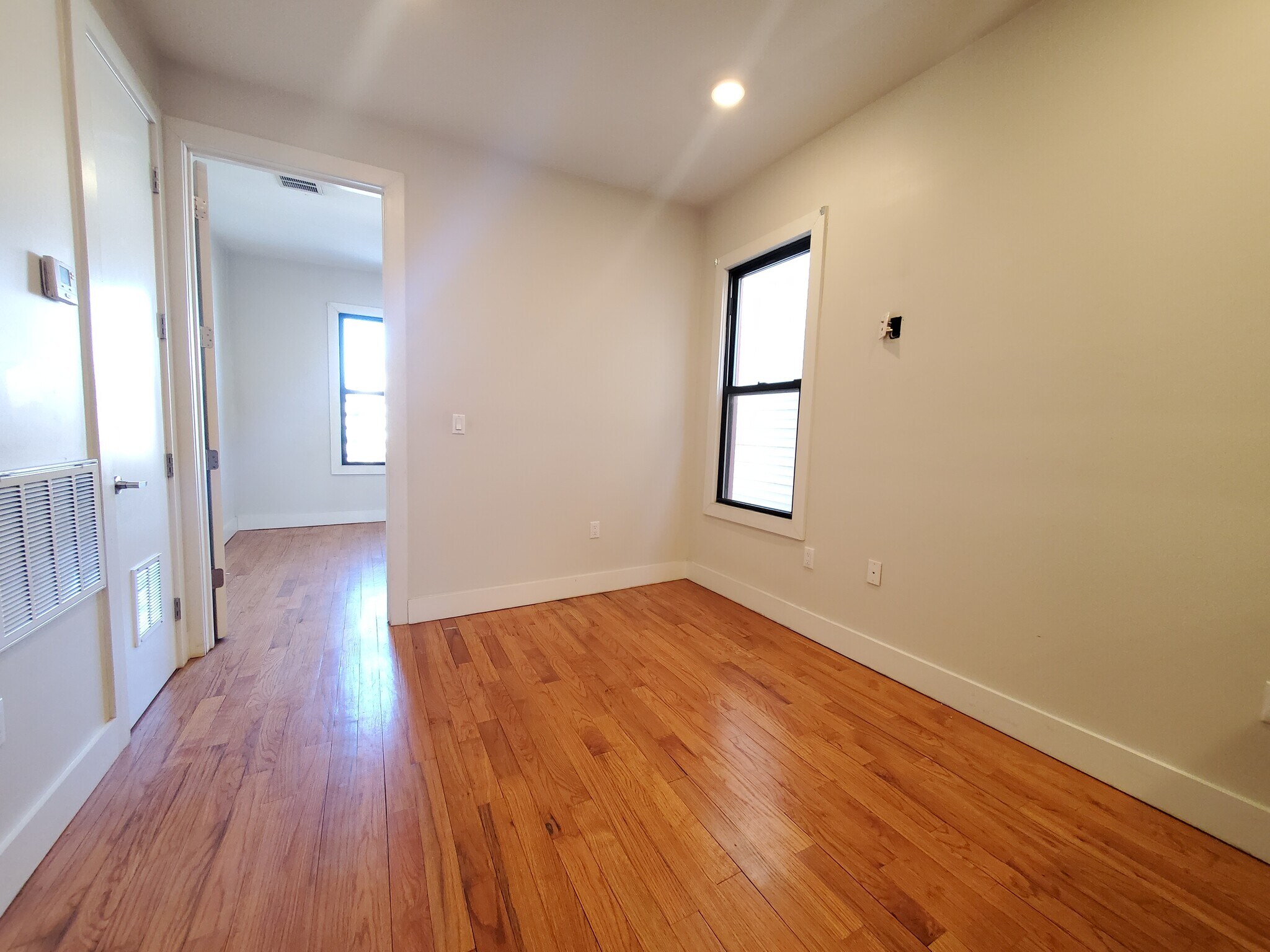 152 Boyd ave 2A - 154 Boyd Ave