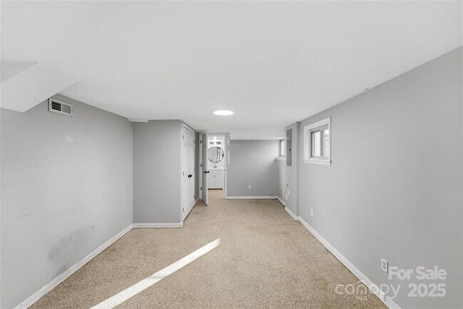 Building Photo - 1051 Cox Mill Rd