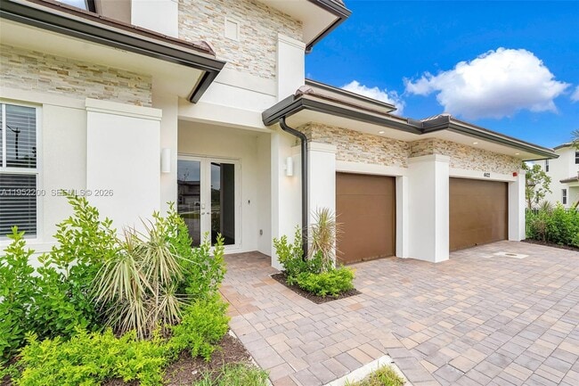 Building Photo - 4422 SW 122nd Ter