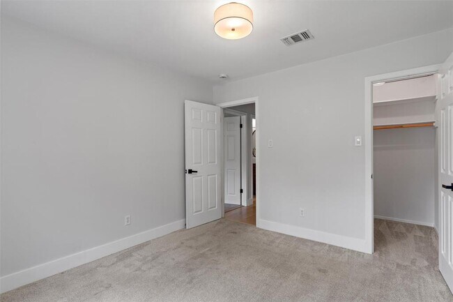 Building Photo - 12404 Burlywood Trail