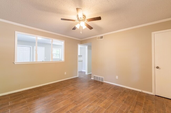 Building Photo - 4468 Tarleton Dr