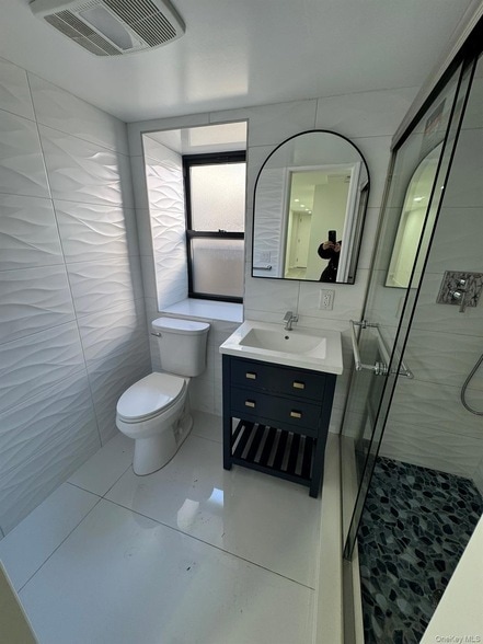 Building Photo - 88-36 77th St