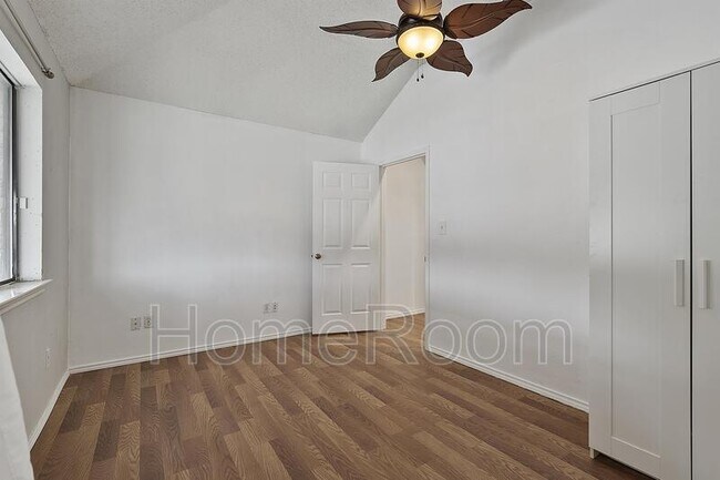 Building Photo - 2416 Brookhaven Dr