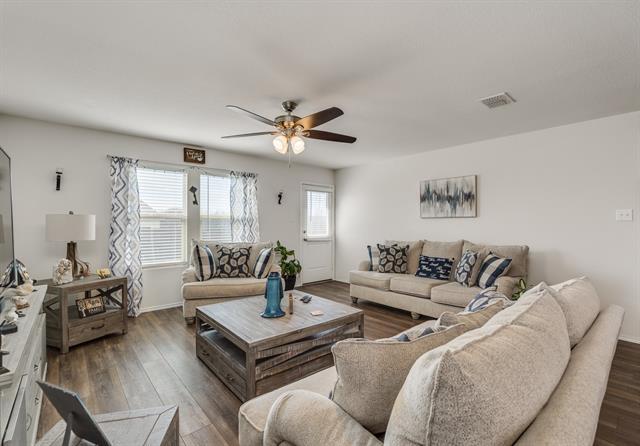 Building Photo - 461 Falling Star Dr