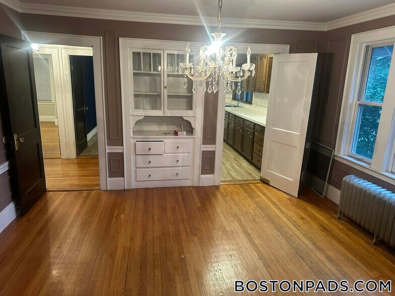 Building Photo - 93 Hillside Rd