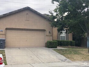 Building Photo - Laguna 4 Bedroom ?