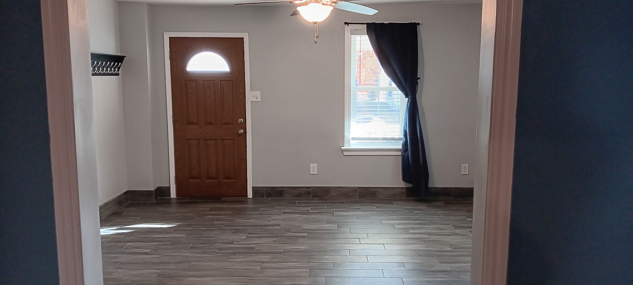 Building Photo - 434 Bridge St