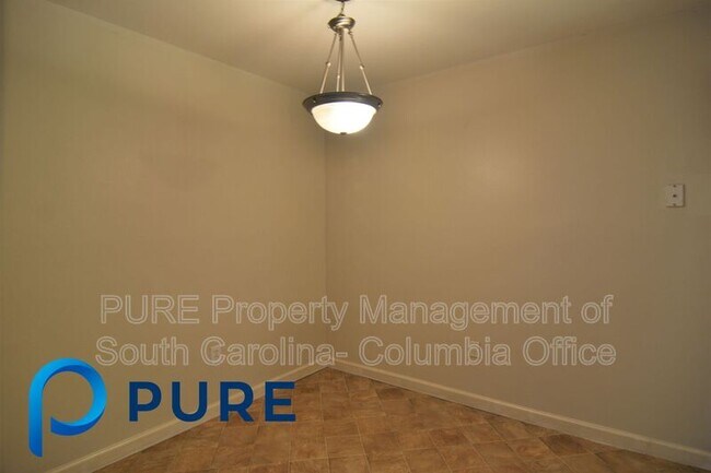 Building Photo - 1658 Horseshoe Dr