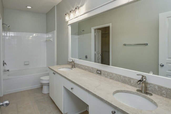 Building Photo - Brookhaven Condo