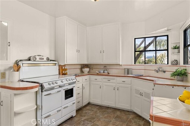 Building Photo - 25839 Mission Rd
