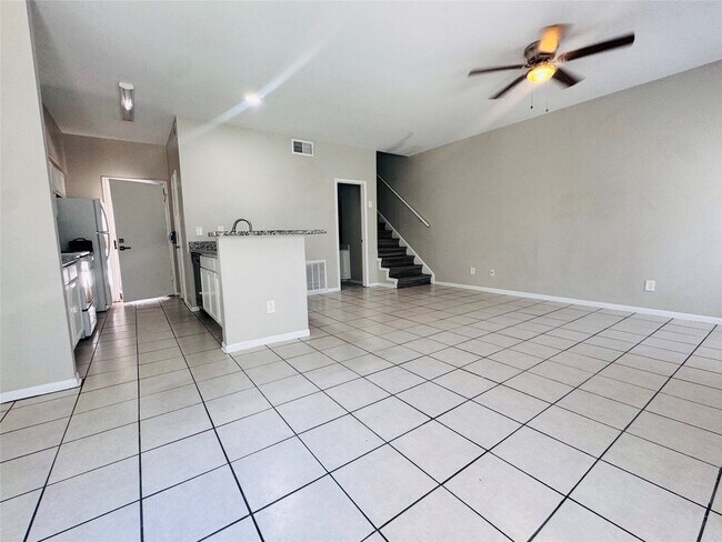 Building Photo - 7352 Regency Square Ct