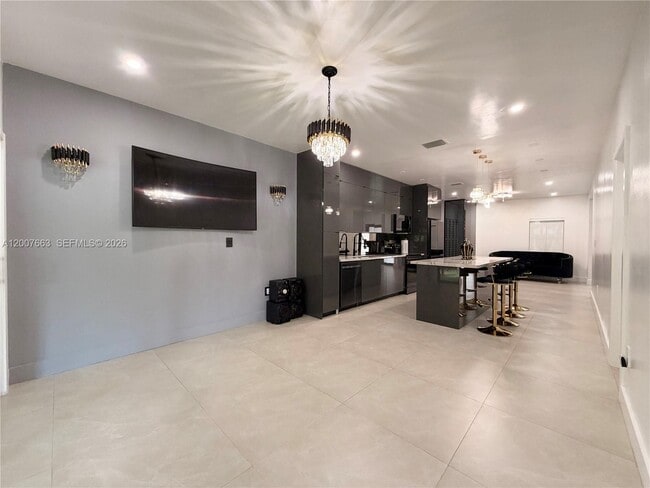 Building Photo - 86 NW 4th St