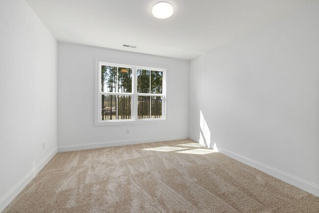 Building Photo - **OFFERING RENT DISCOUNT PROMOTION FOR FIRST 6 MONTHS** New Construction 4BD, 3.5BA Raleigh Townh...