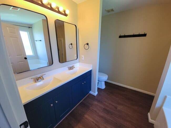 Building Photo - 3408 Wheatstalk Ln