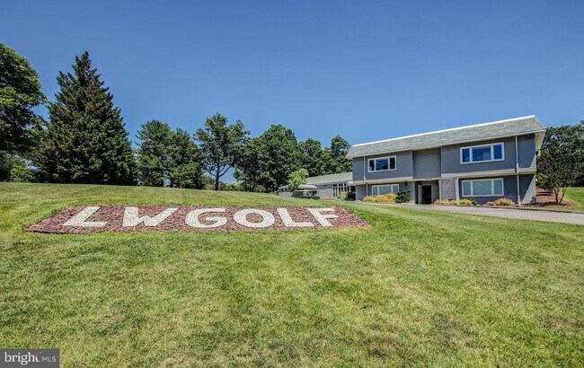 Building Photo - 3215 S Leisure World Blvd