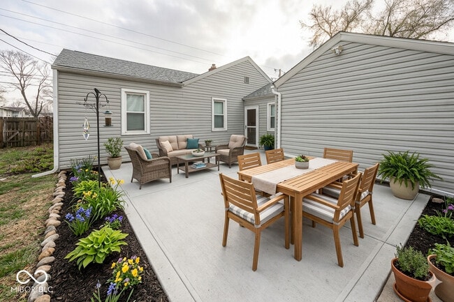 Building Photo - 2360 Durham Dr