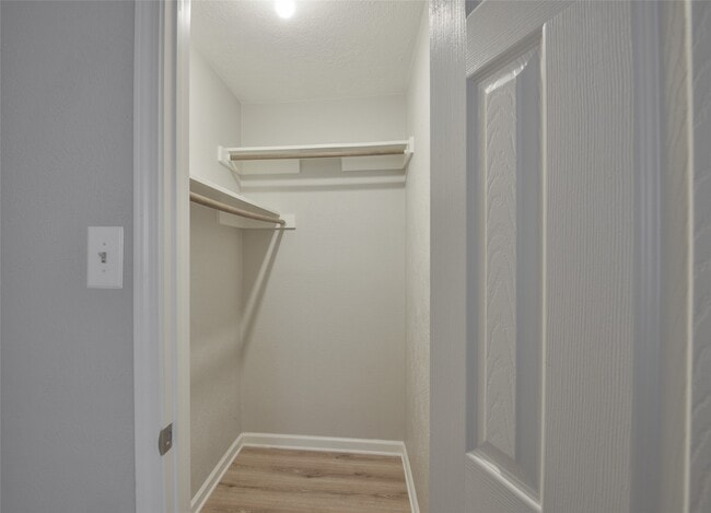 Building Photo - 3318 Golden Willow Dr