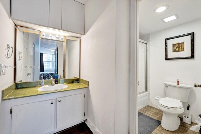 Building Photo - 2201 S Ocean Dr