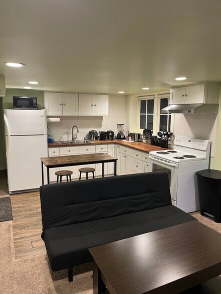 Building Photo - 3622 37th Ave S