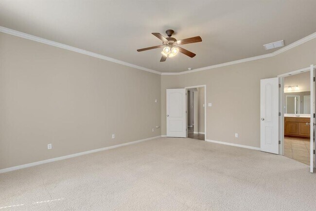 Building Photo - 321 Grafton Ln