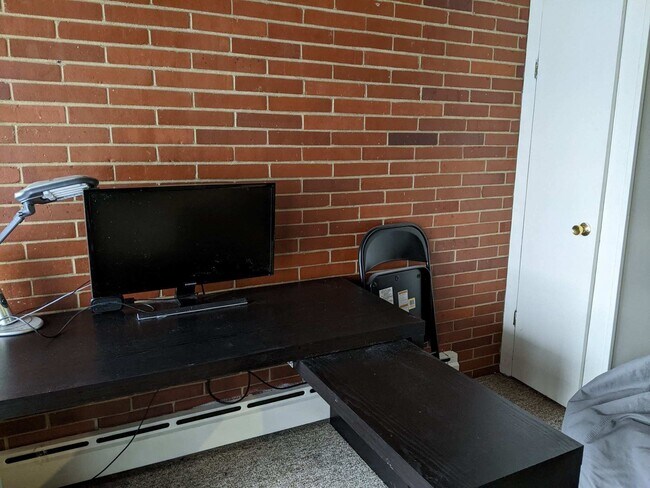 Building Photo - 1025 Arbordale St