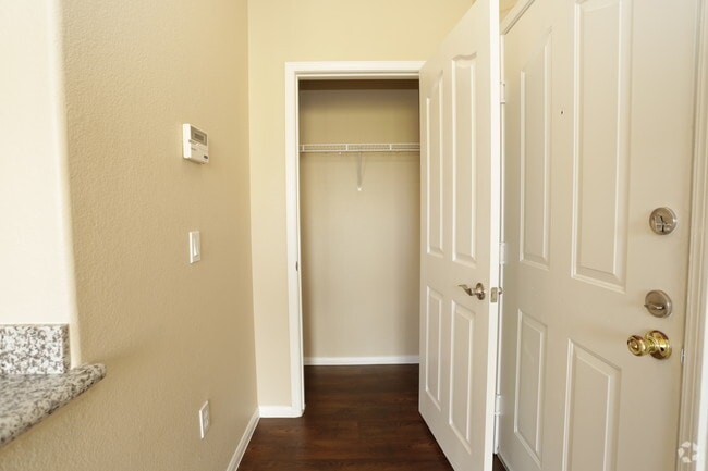 Interior Photo - Camden Crown Valley